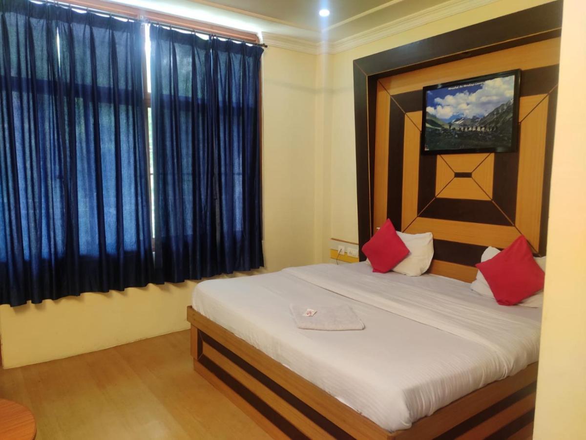 Hotel Amandeep Dharamshala Dış mekan fotoğraf