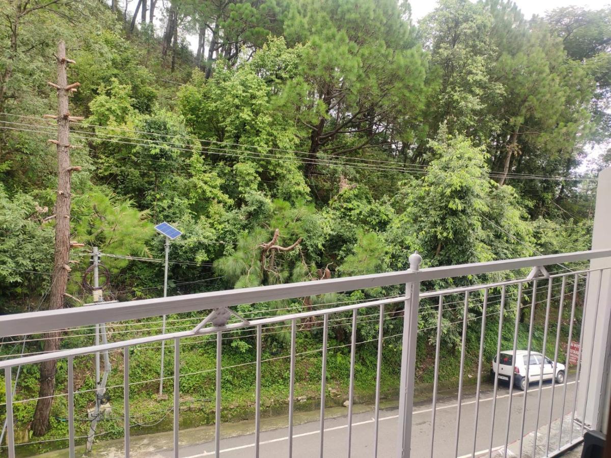 Hotel Amandeep Dharamshala Dış mekan fotoğraf