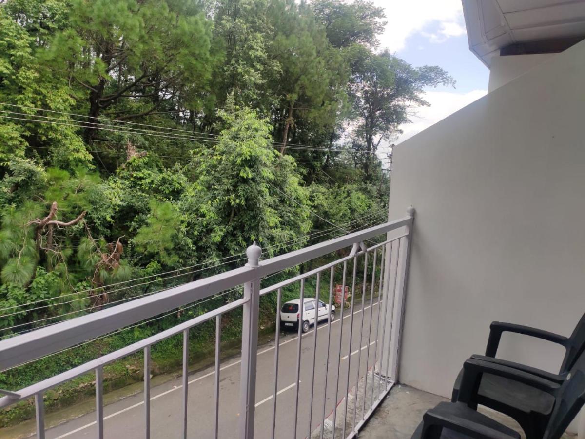 Hotel Amandeep Dharamshala Dış mekan fotoğraf