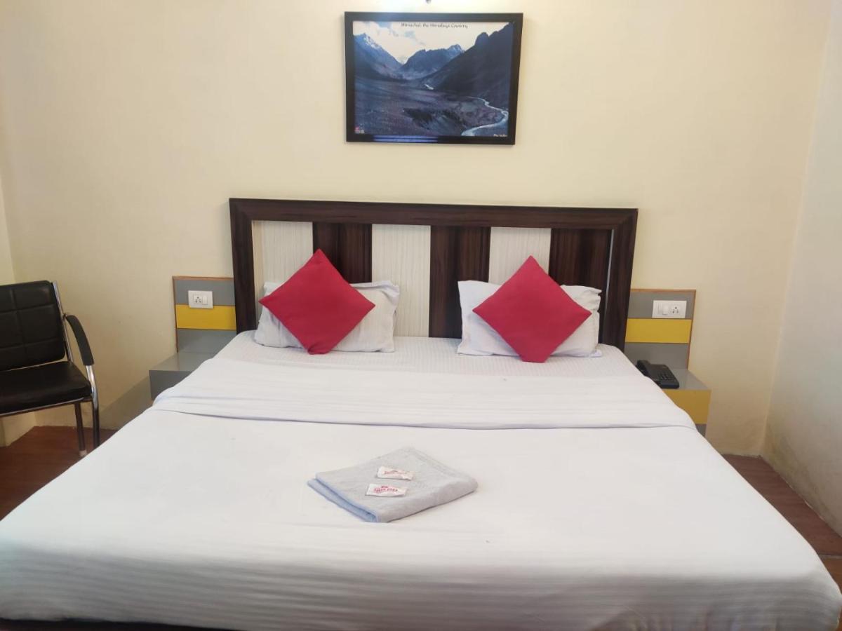 Hotel Amandeep Dharamshala Dış mekan fotoğraf