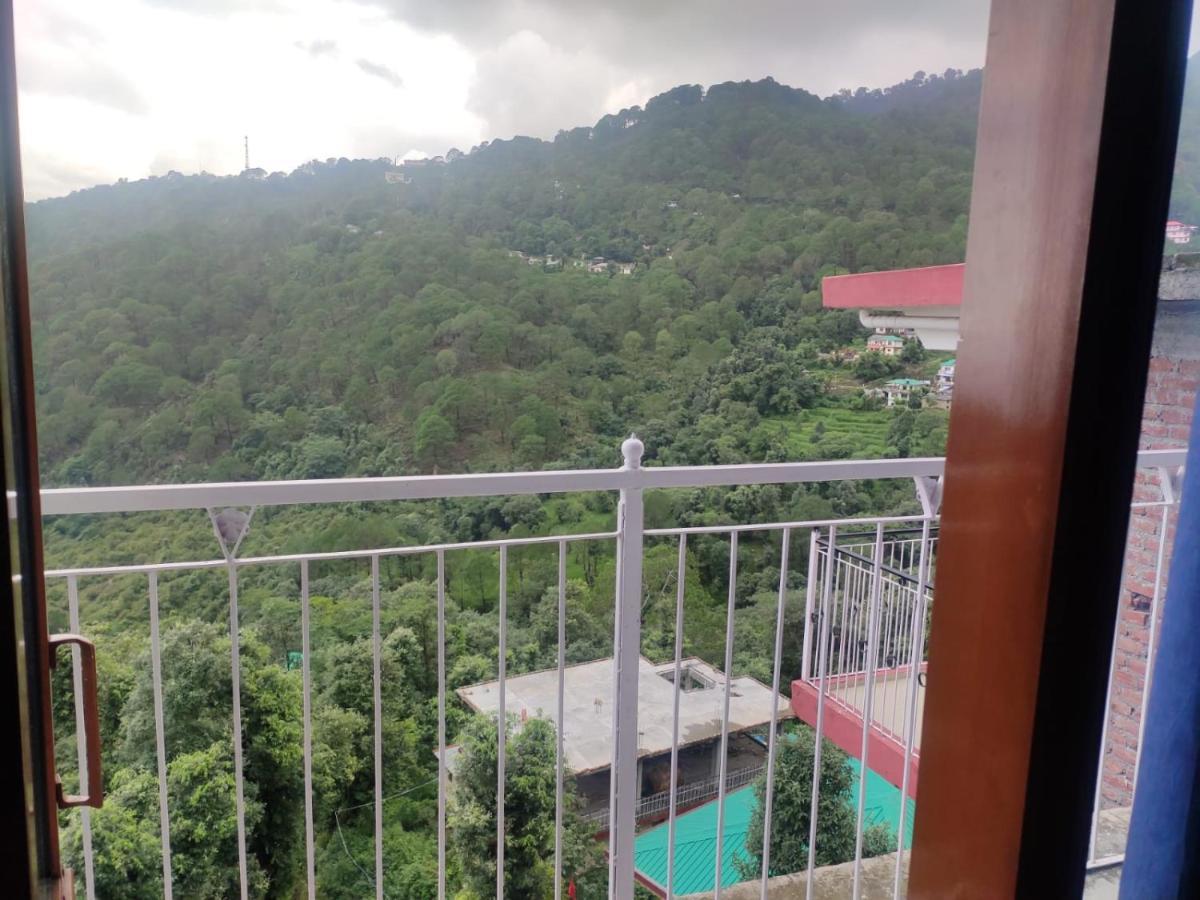 Hotel Amandeep Dharamshala Dış mekan fotoğraf