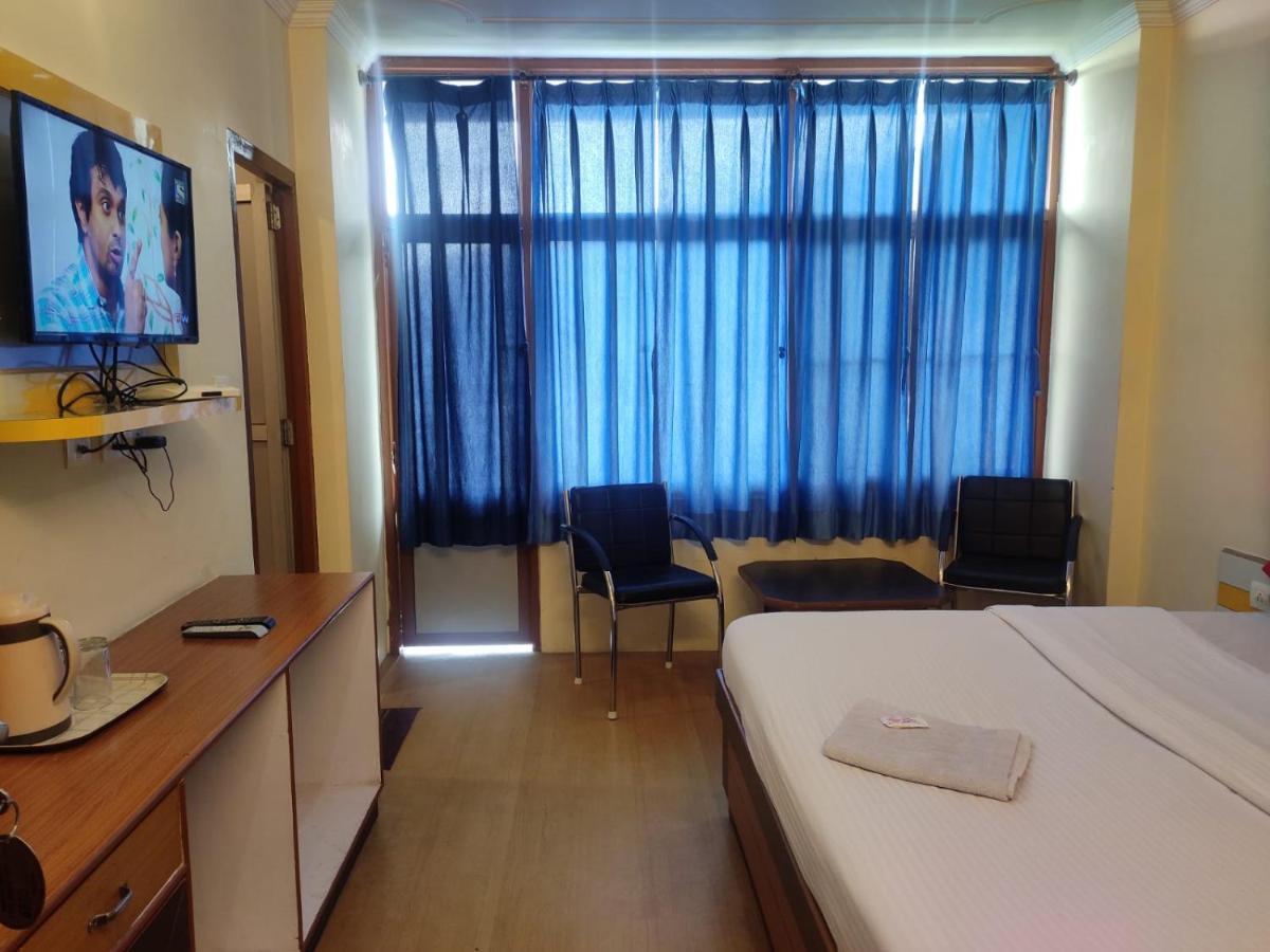 Hotel Amandeep Dharamshala Dış mekan fotoğraf