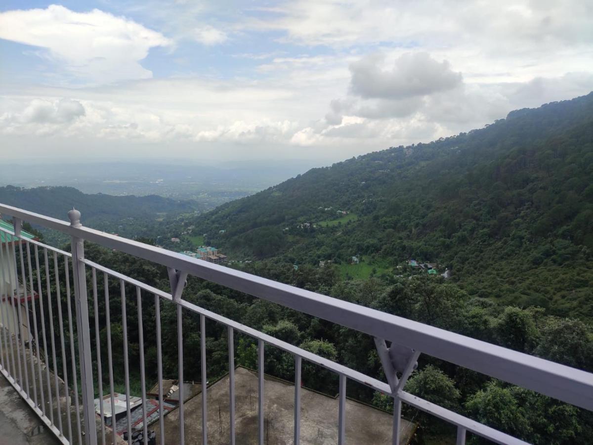 Hotel Amandeep Dharamshala Dış mekan fotoğraf