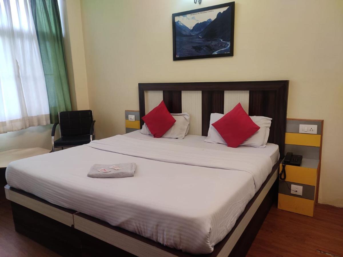 Hotel Amandeep Dharamshala Dış mekan fotoğraf