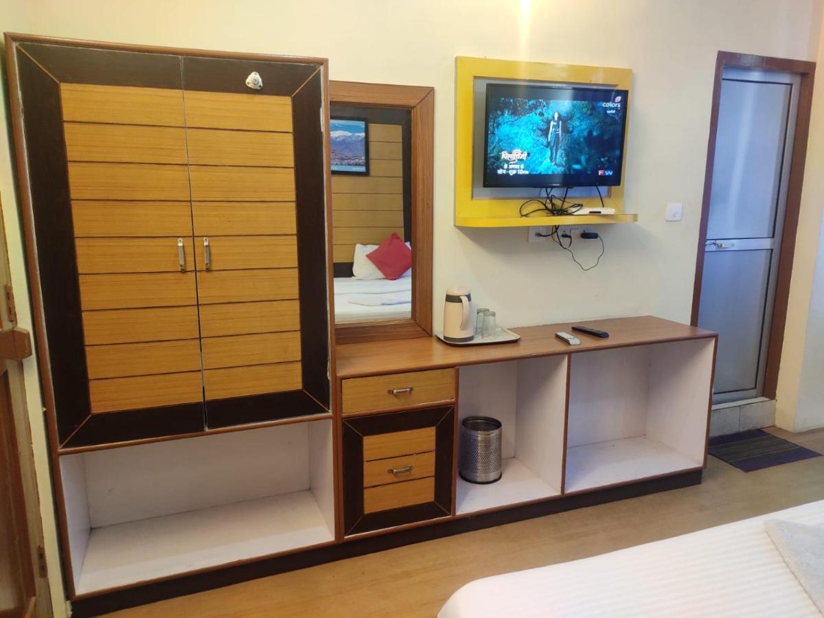 Hotel Amandeep Dharamshala Dış mekan fotoğraf
