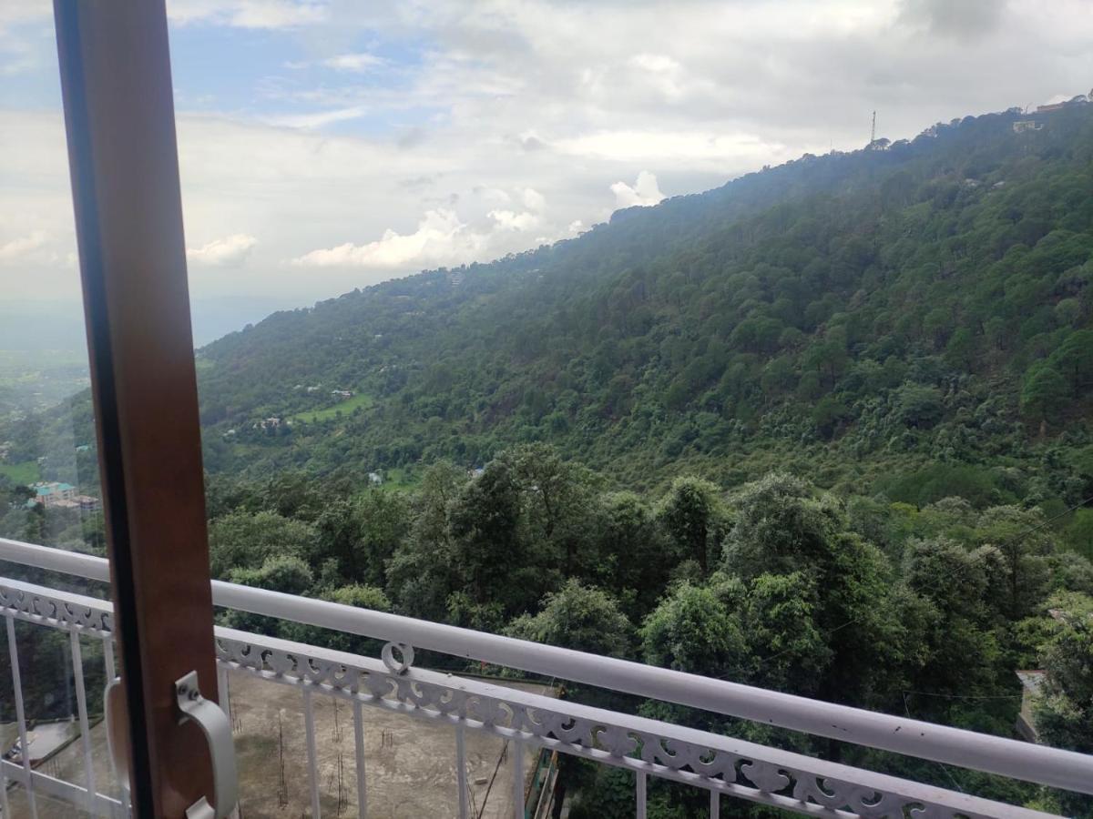 Hotel Amandeep Dharamshala Dış mekan fotoğraf